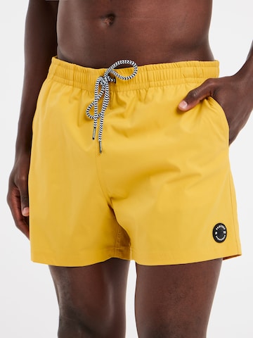 PROTEST Badeshorts 'PRTYESSINE' in Gelb