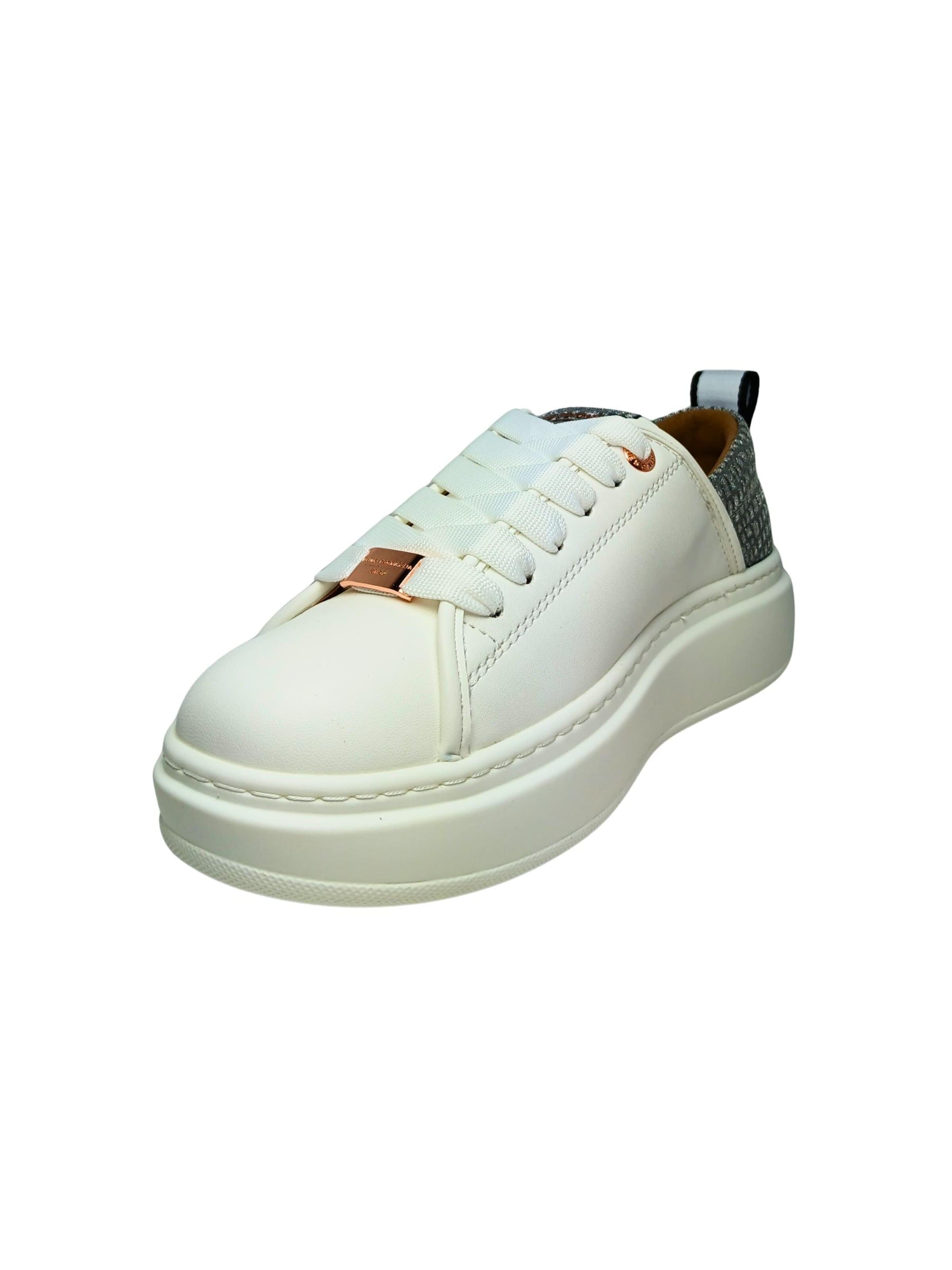 Alexander Smith Sneakers in White: front