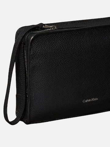 Calvin Klein Koffer 'FOIL EMBOSS' in Zwart