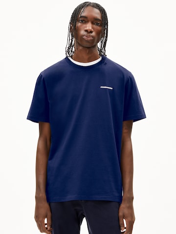 T-Shirt ARMEDANGELS en bleu : devant