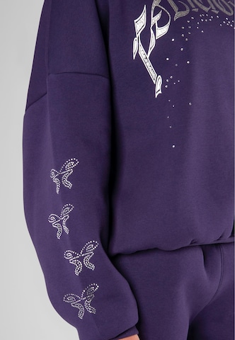 Felicious Sweatshirt in Purple