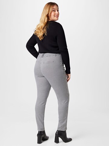 Regular Pantalon ONLY Carmakoma en noir