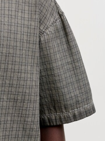 Jack & Jones Plus Comfort Fit Πουκάμισο σε γκρι