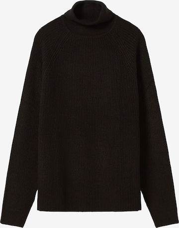 Bershka Sweater in Black: front