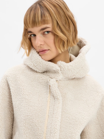 Veste mi-saison 'Felicia' Marie Lund en blanc