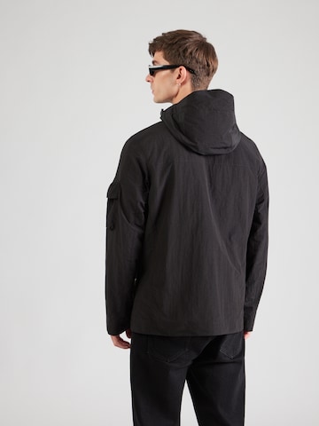 Lyle & Scott Between-season jacket in Black