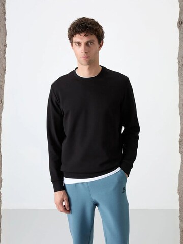 Tommy Life Sweatshirt in Blue