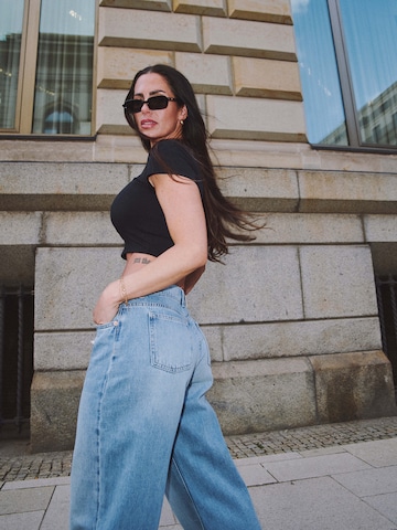 V!BE STUD!OS Футболка в Черный