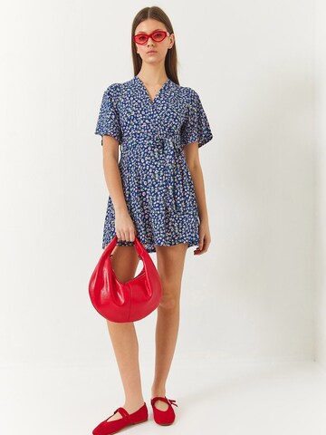 Robe Bianco Lucci en bleu