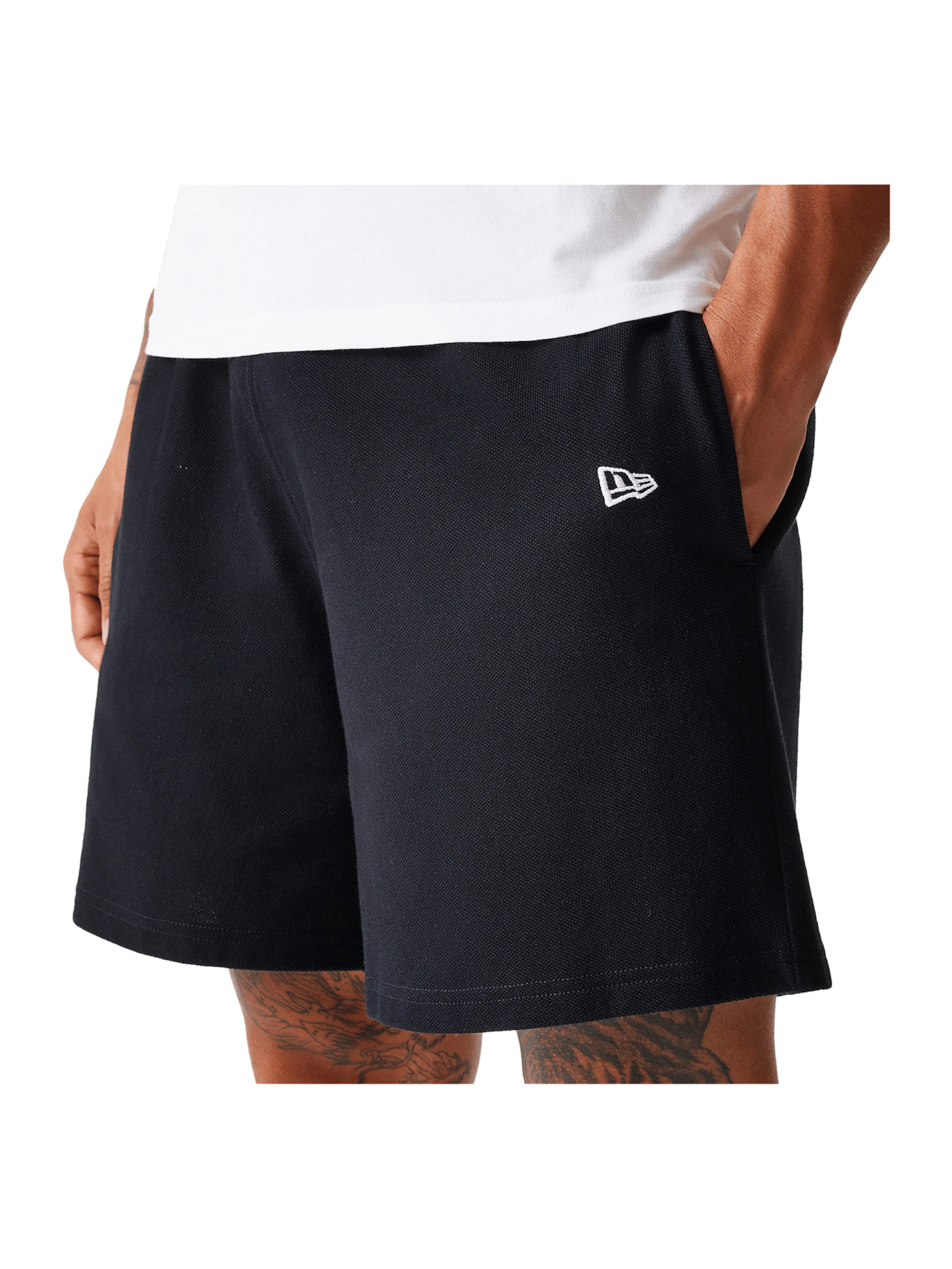 NEW ERA Regular Shorts 'MLB Los Angeles Dodgers Pique' in Schwarz: Vorderseite