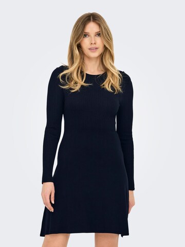Robes en maille 'ONLMila' ONLY en bleu : devant
