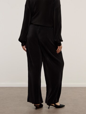 CITA MAASS Wide leg Trousers in Black