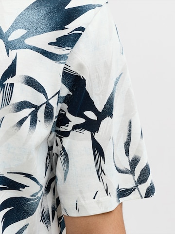 JACK & JONES Bluser & t-shirts 'JJHONOLULU' i hvid