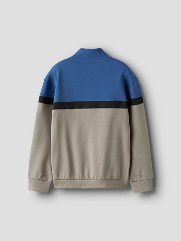 NAME IT - Sudadera en gris