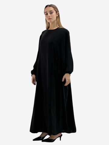 Elara Kleid in Schwarz