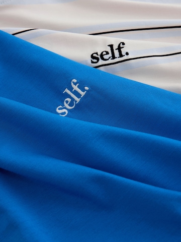 self. Shirts i blå