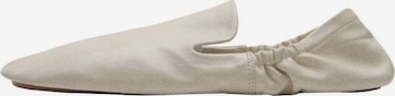MANGO Ballerina in Beige: Vorderseite