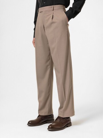 regular Pantaloni con pieghe 'Eurico' di Antioch in marrone