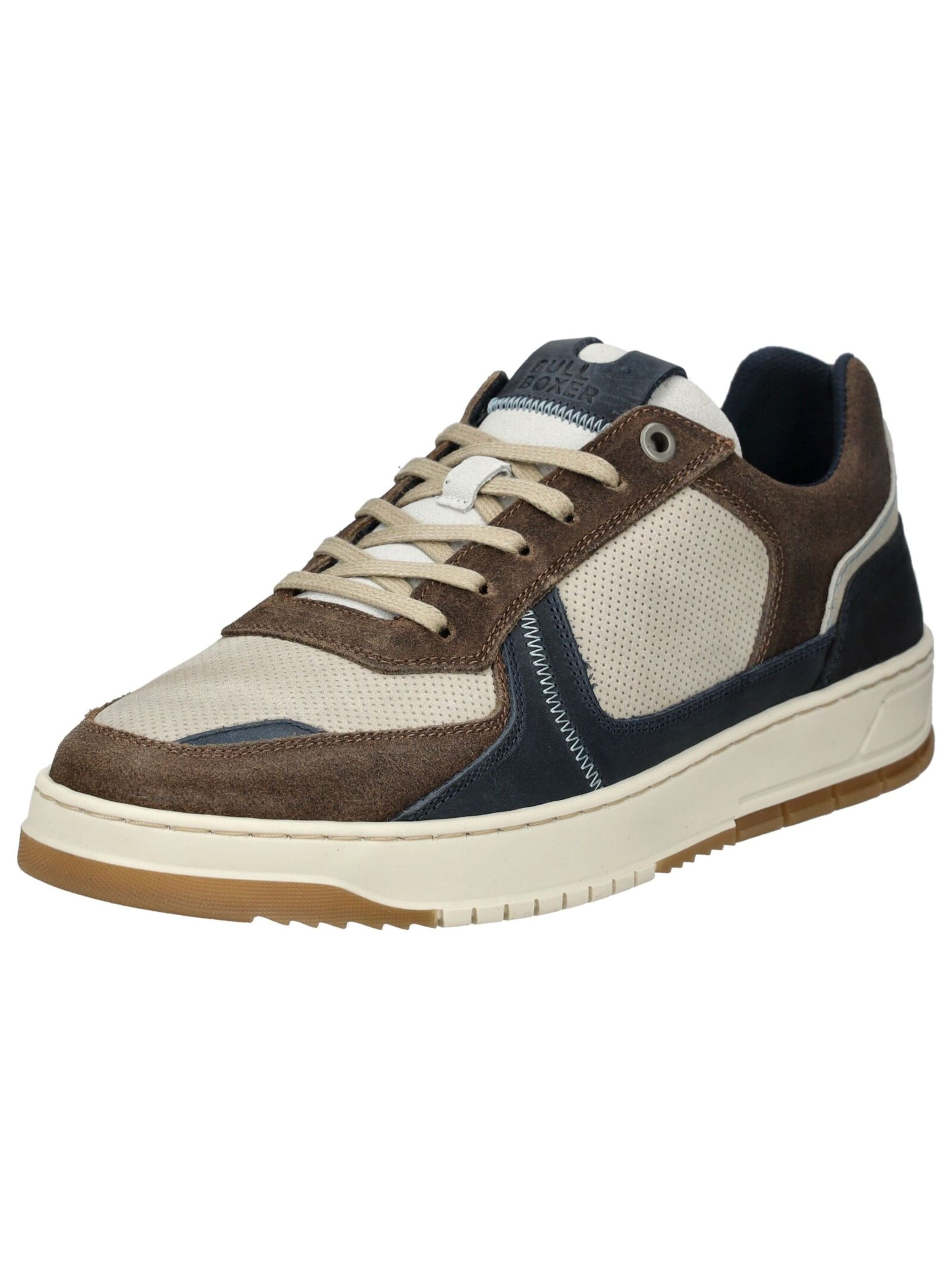 Baskets basses BULLBOXER en beige : devant