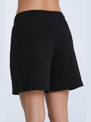 True North Loose fit Pants in Black