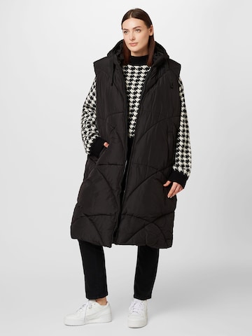 Gilet Dorothy Perkins Curve en noir : devant