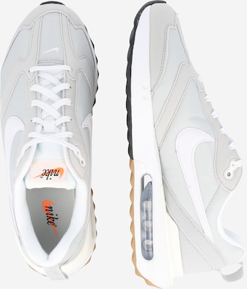 Nike Sportswear Matalavartiset tennarit 'AIR MAX DAWN' värissä harmaa