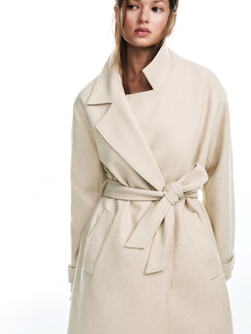Cappotto di mezza stagione di Pull&Bear in beige