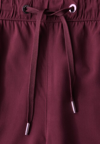 STREET ONE Loosefit Shorts in Rot