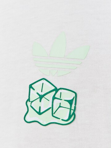 Tricou 'ICED LATTE' de la ADIDAS ORIGINALS pe alb