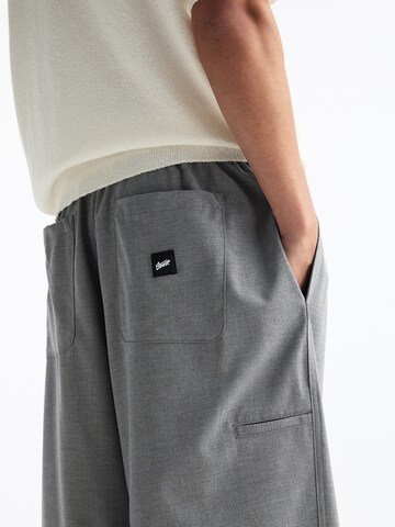 Pull&Bear Loosefit Broek in Grijs