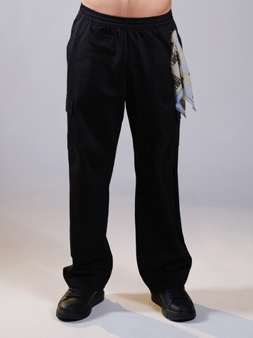 Alessandro Magno Loosefit Cargohose 'CORE' in Schwarz: Vorderseite