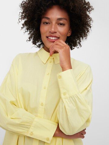 Rochie tip bluză 'Gittana' de la VERO MODA pe galben