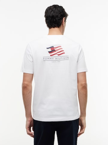 TOMMY HILFIGER Μπλουζάκι 'AMERICANA' σε λευκό: μπροστά