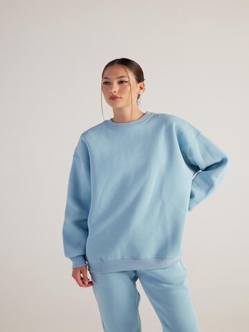 HOLLY LOLLY Sweatshirt in Blue