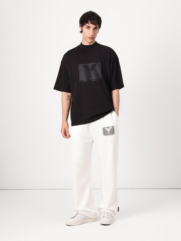 Carlo ColucciMajica - crna boja