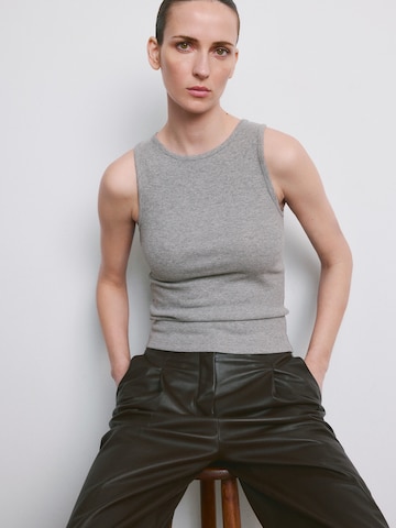 MANGO Top 'BONI' in Grijs