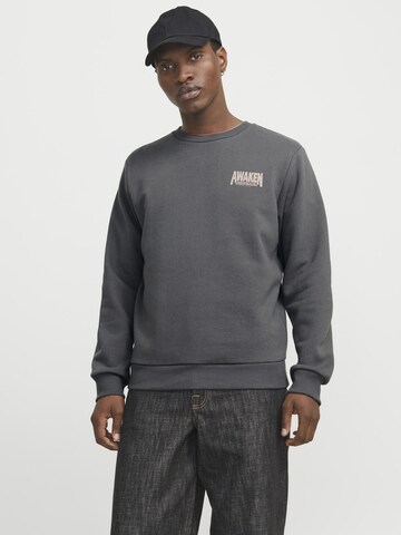 JACK & JONES Sweatshirt in Grijs: voorkant