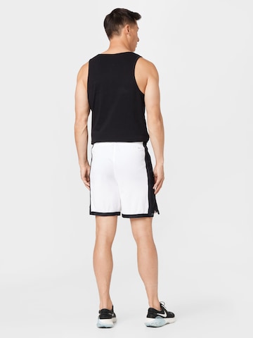 Jordan Regular Sportshorts in Weiß