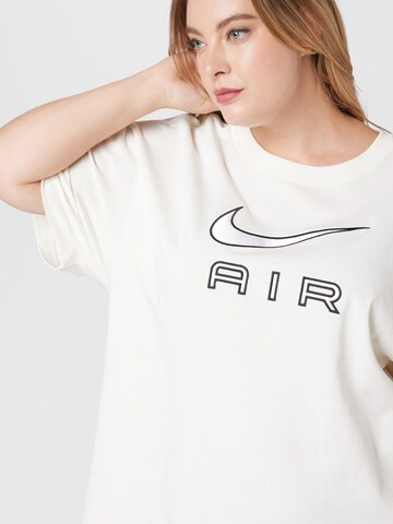 Nike Sportswear T-Shirt in Beige