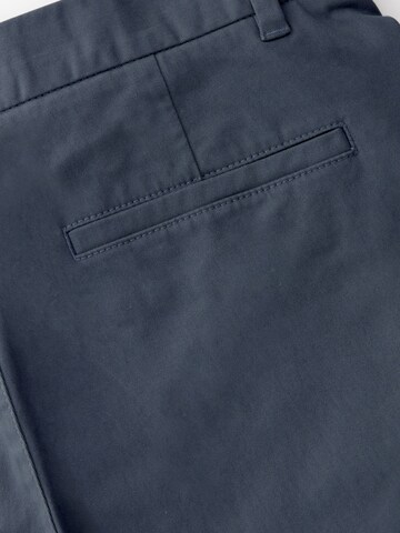 regular Pantaloni chino di Next in blu