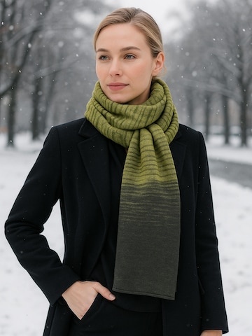 COLLEZIONE ALESSANDRO Schal 'Zugspitze' in Grün: Vorderseite