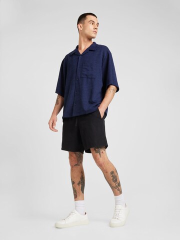 HOLLISTER Regular Shorts in Schwarz