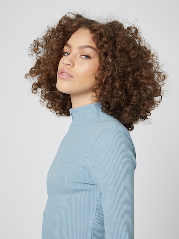 ABOUT YOU x Swalina&Linus Shirt 'Laila' in Blauw