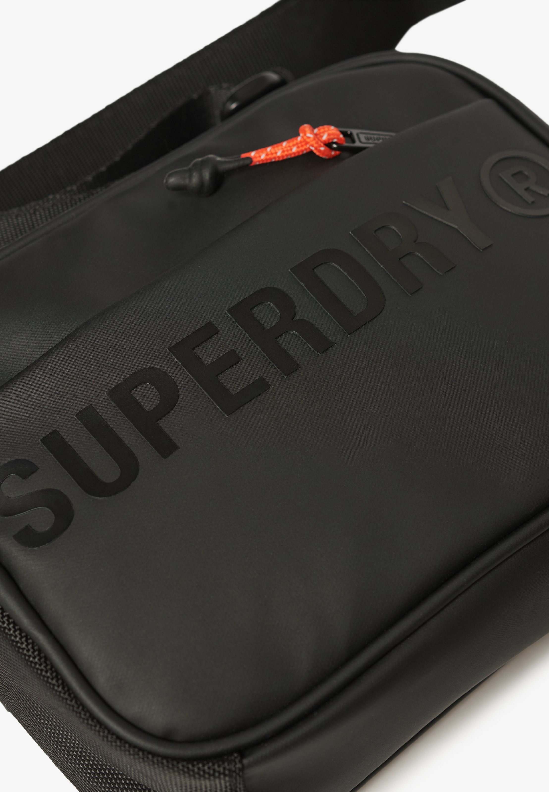 Sac à bandoulière 'Tarp' Superdry en noir