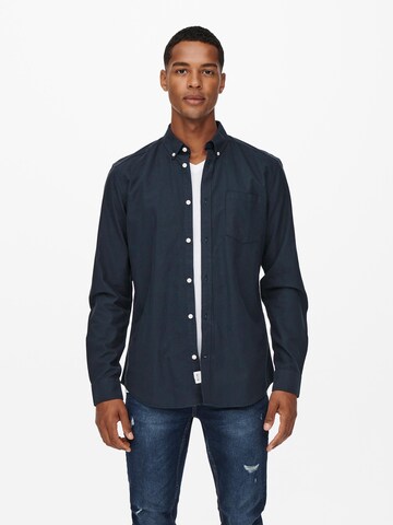 Coupe regular Chemise 'Neil' Only & Sons en bleu : devant