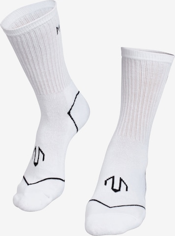 MOROTAI Athletic Socks in White: front