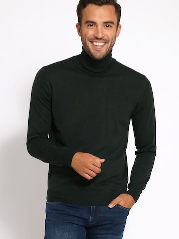 Suitable Shirt in Green: front