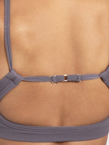 Smilodox Sports top ' Nesa ' in Purple