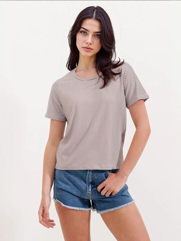 Bigdart - Camisa em castanho: frente