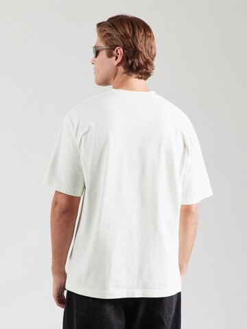 VANS - Camiseta en verde: atrás